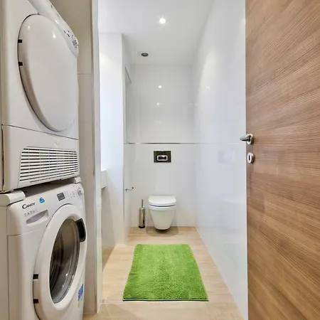 Spinola Park - The One Bedroom Loft Apartment