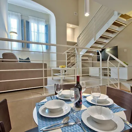 Spinola Park - The One Bedroom Loft